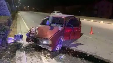 Şehir Merkezinde Trafik Kazası: Sürücü Yaralandı