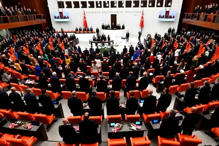 AK Parti Meclis'teki Sandalye Sayısını Artırdı